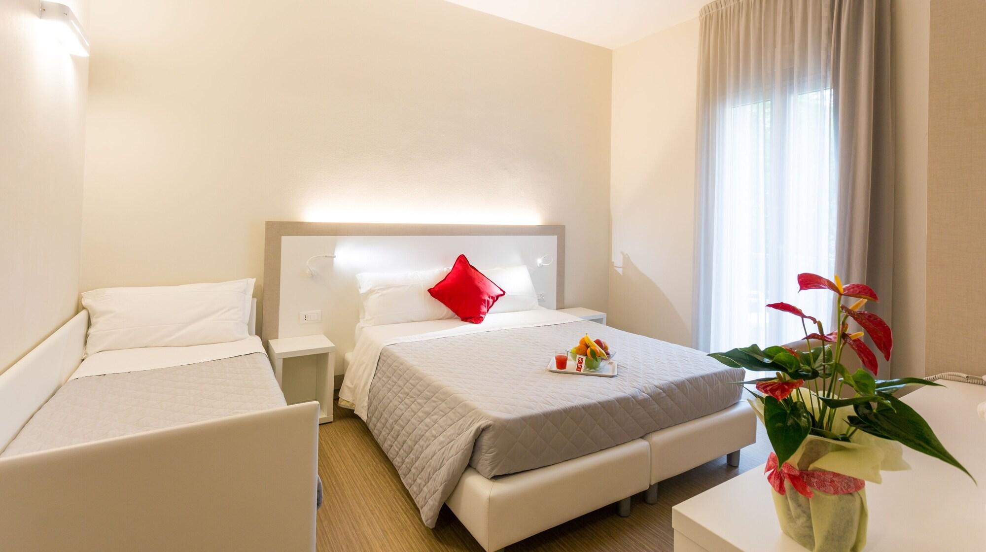 Hotel Amicizia Rimini Exterior photo